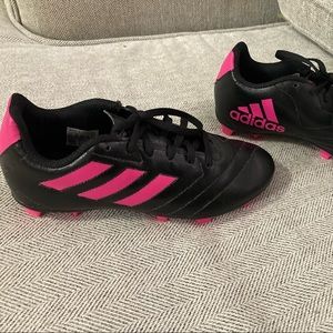 Girls soccer shoes